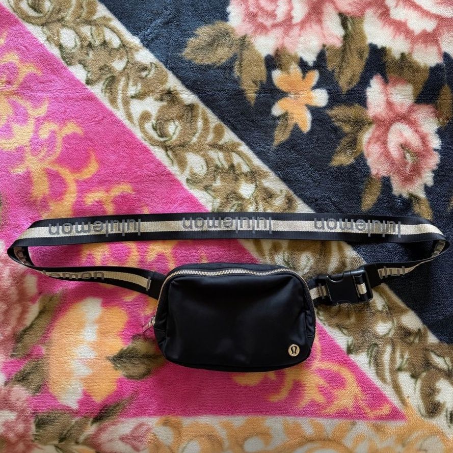 Lululemon crossbody bag