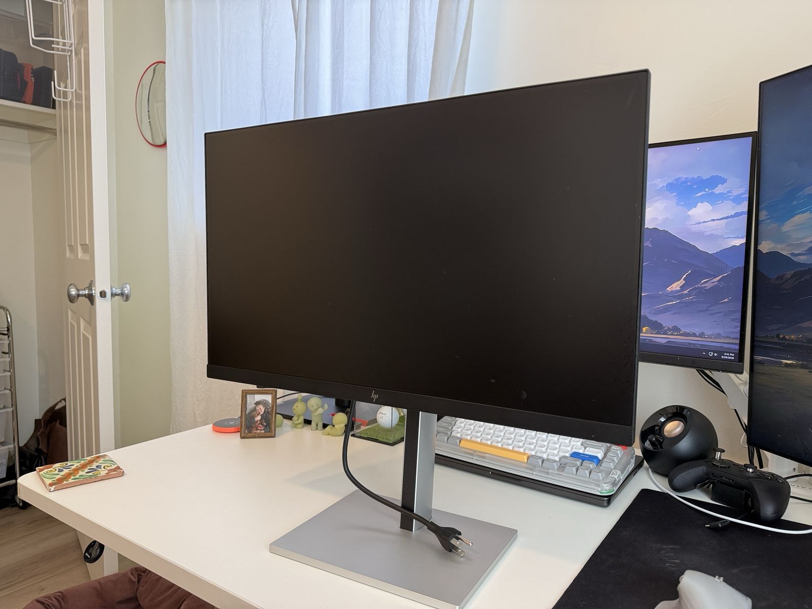 HP P27 G4 27" FHD Monitor IPS Display HDMI DisplayPort USB Hub