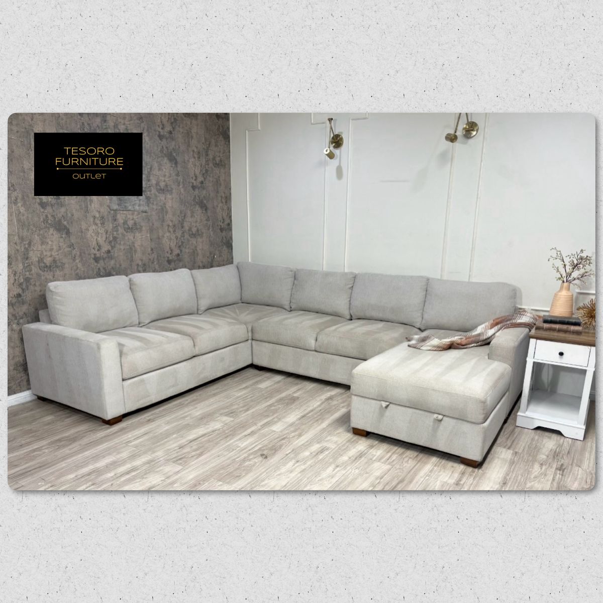 THOMASVILLE GLENN SECTIONAL WITH STORAGE