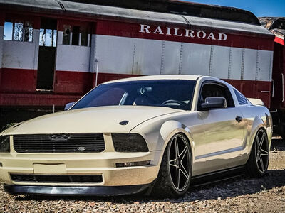 2006 FORD MUSTANG V6