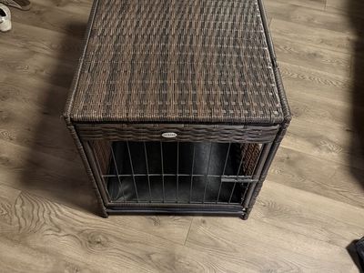 LARGE WICKER DOG KENNEL