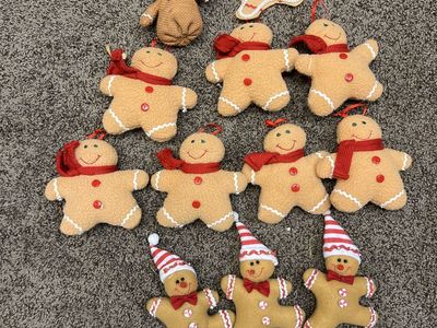 Plush Gingerbread Man Christmas Tree Ornaments Lot of 11 Holiday Decorations