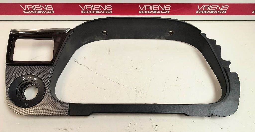 Peterbilt 567 Dash Panel