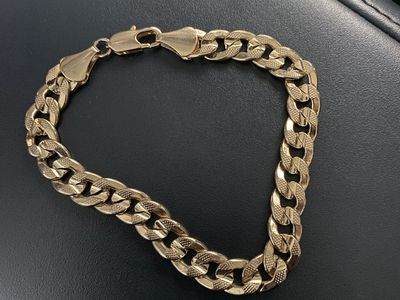 18K Gold Chain Bracelet. 23 grams
