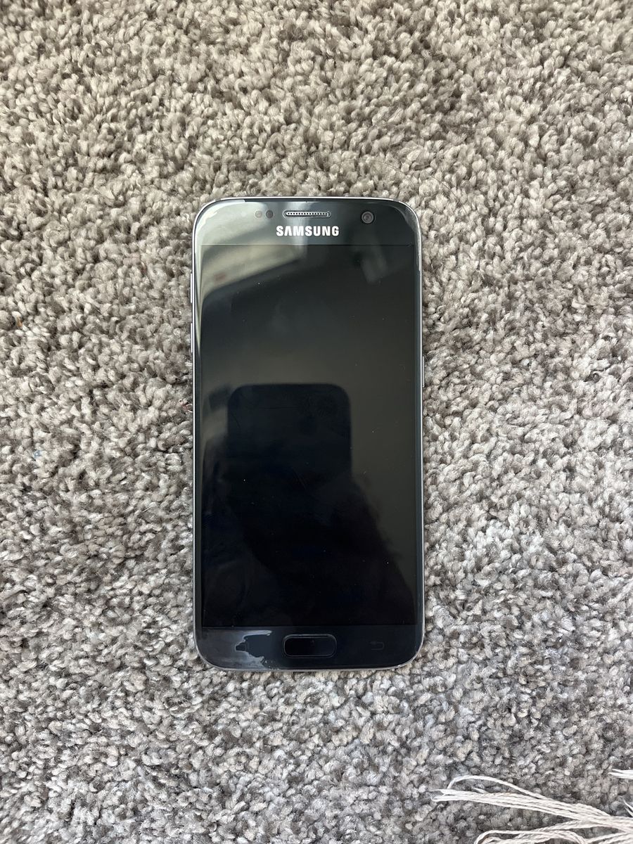 Samsung Galaxy S7 Black Smartphone - Unlocked