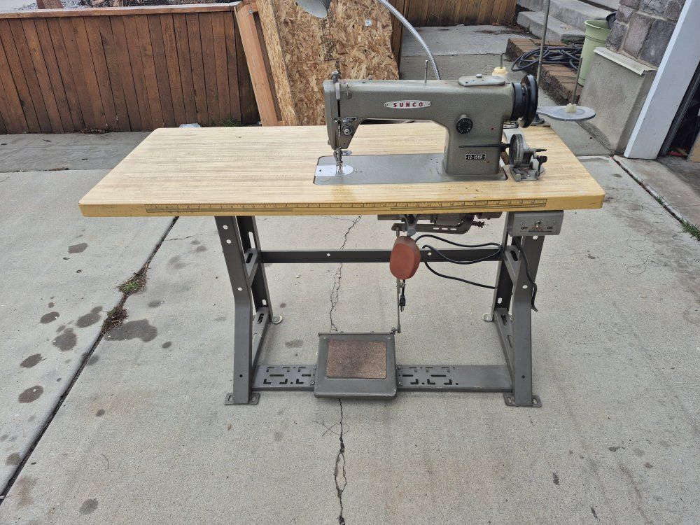 Sunco 12-155 commercial sewing machine