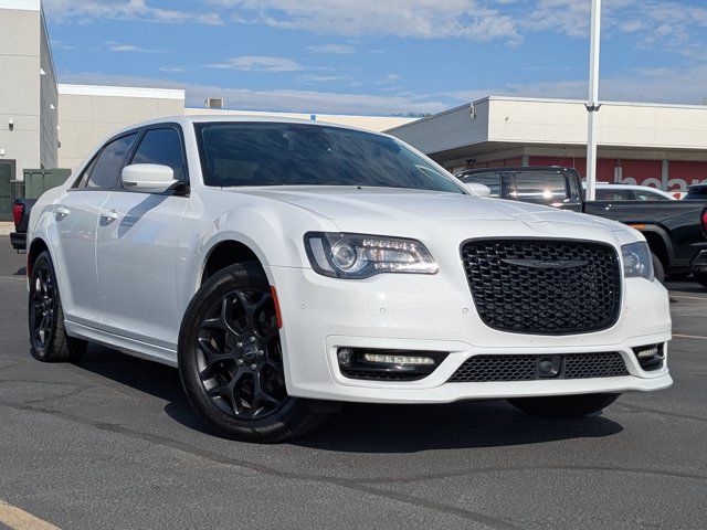 2022 Chrysler 300 Touring L