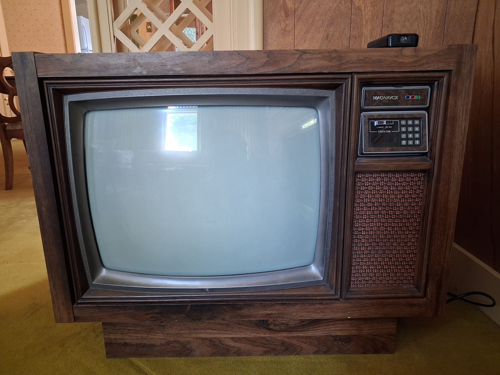 Magnavox V-Matic Touch-Tune Console TV