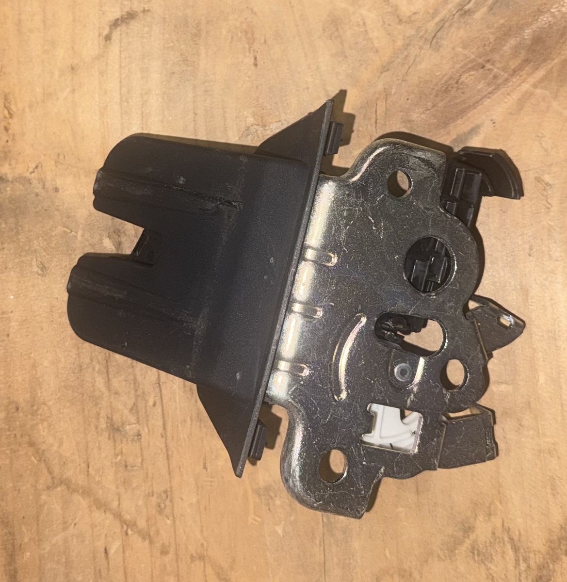 Audi Q5 Liftgate Latch Actuator 2009-2023 OEM Trunk Lock Mechanism
