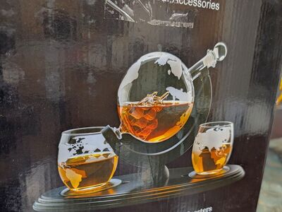 Royal Reserve Globe Decanter set