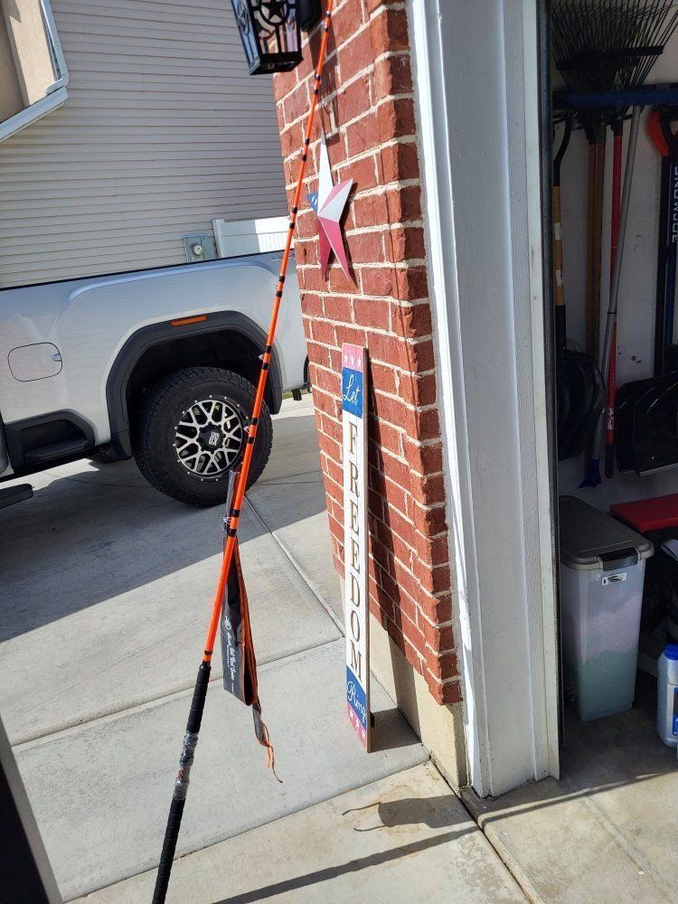 8ft Heavy Kat Fishing Rod 
Orange 
Qty-1