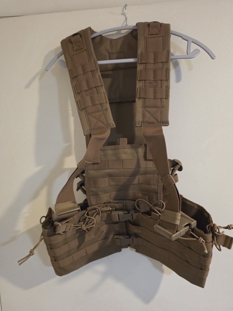Molly vest