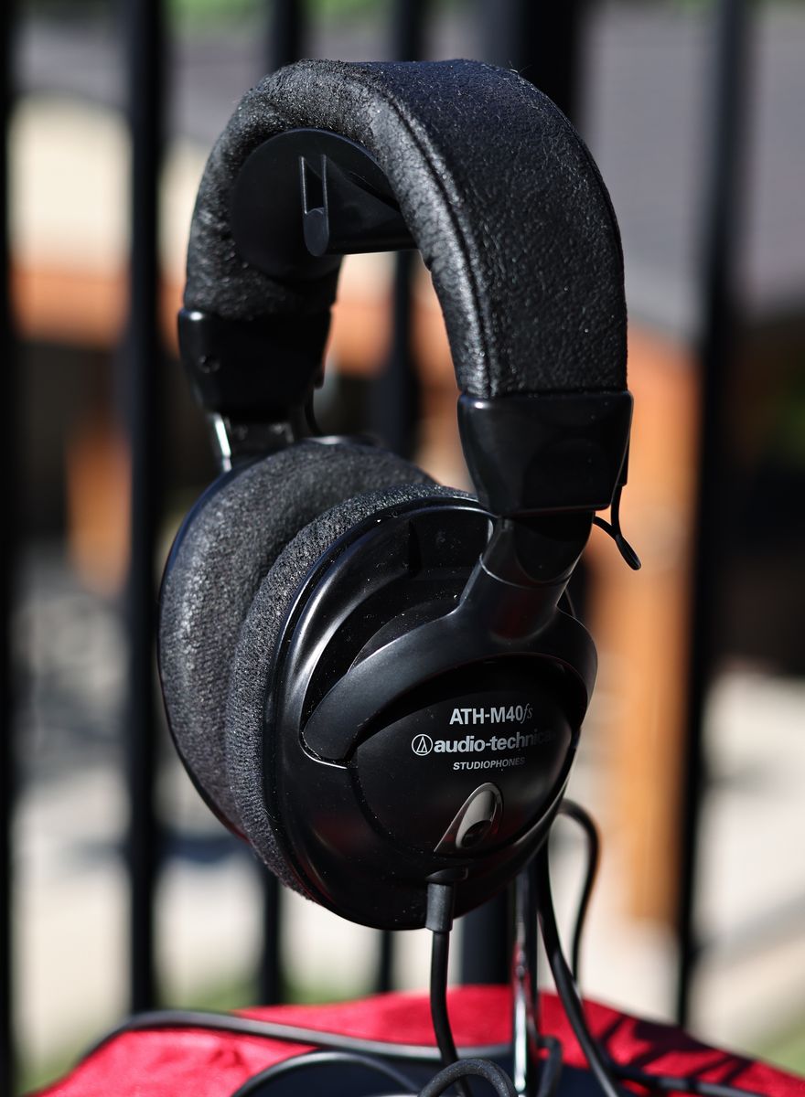 Audio Technica ATH-M40fs headphones (#2)