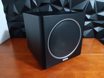 Polk Audio PSW110 Powered Subwoofer, 10-inch driver and 100-watt RMS amplifier. Tested. Excellent Conditions!