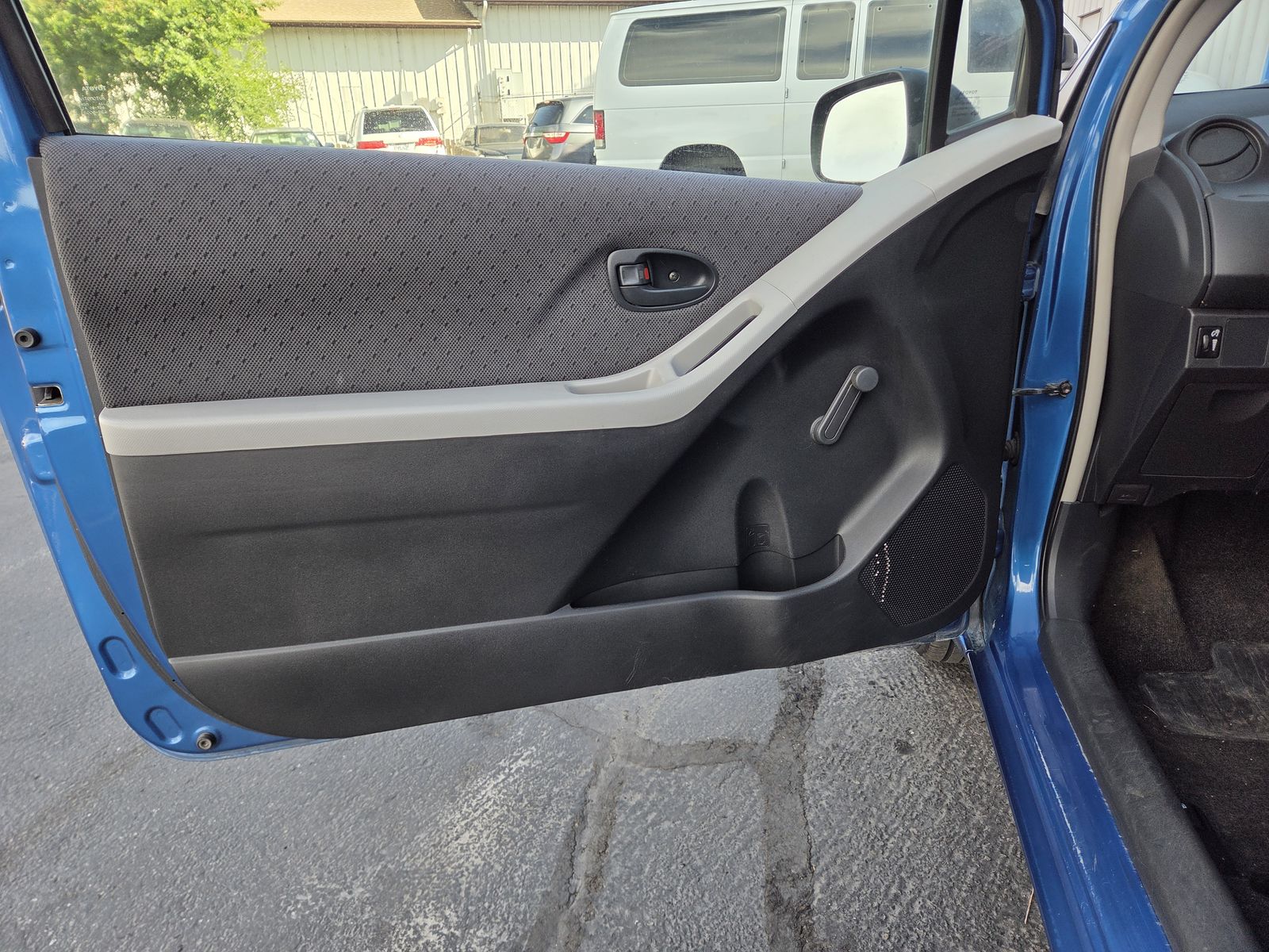Main image 11