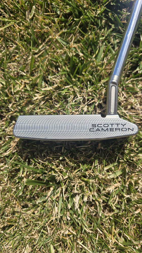 Scotty Cameron Super Select Newport 2.5+ Right Hand 35 inch putter
