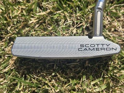 Scotty Cameron Super Select Newport 2.5+ Right Hand 35 inch putter