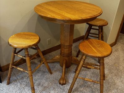 Bar Table & Stools