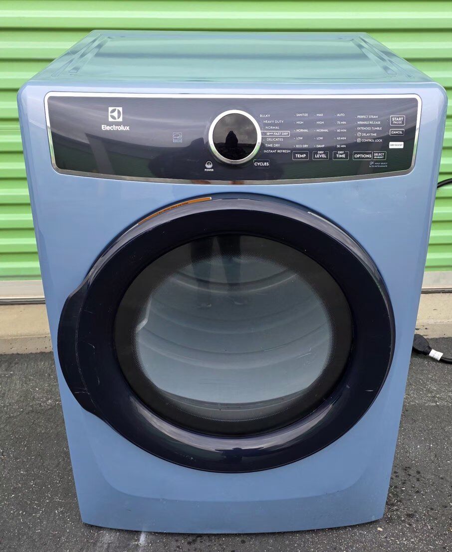 Beautiful Electrolux 8cuft steam dryer