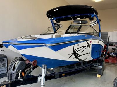 2011 Tige RZR Wake/Ski Boat – Ready for Summer