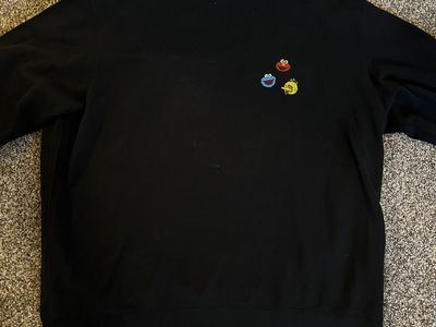 Uniqlo Kaws Sweatshirt