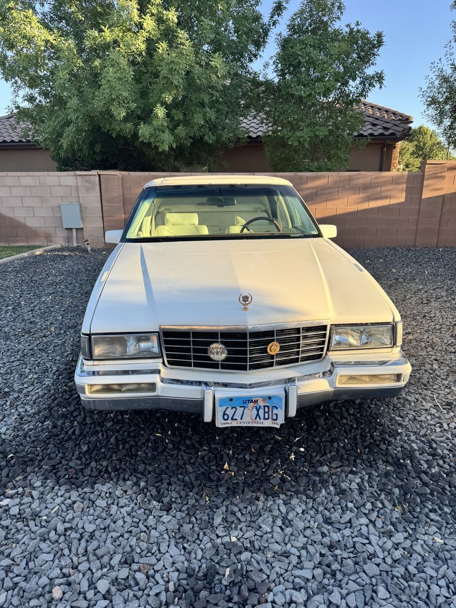 1993 Cadillac DeVille Base