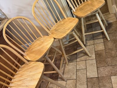 Set of 4 Wood Spindle Back Counter Height Bar Stools