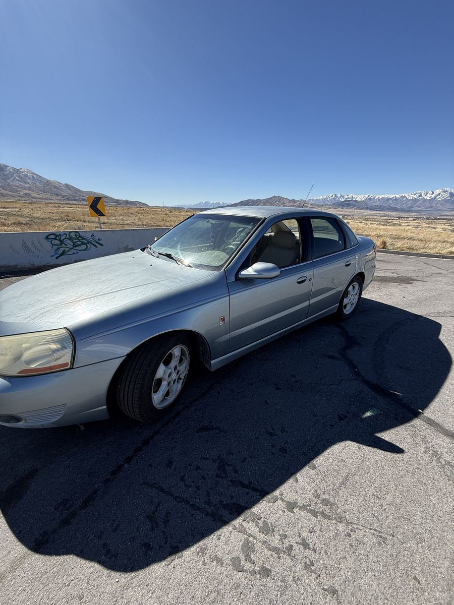 2003 SATURN  L300