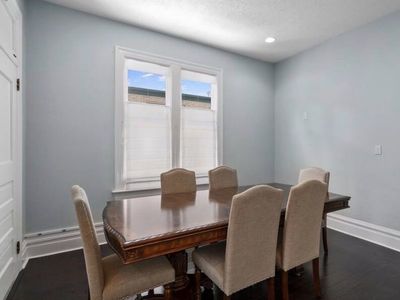 6 Dining Chairs - Table available