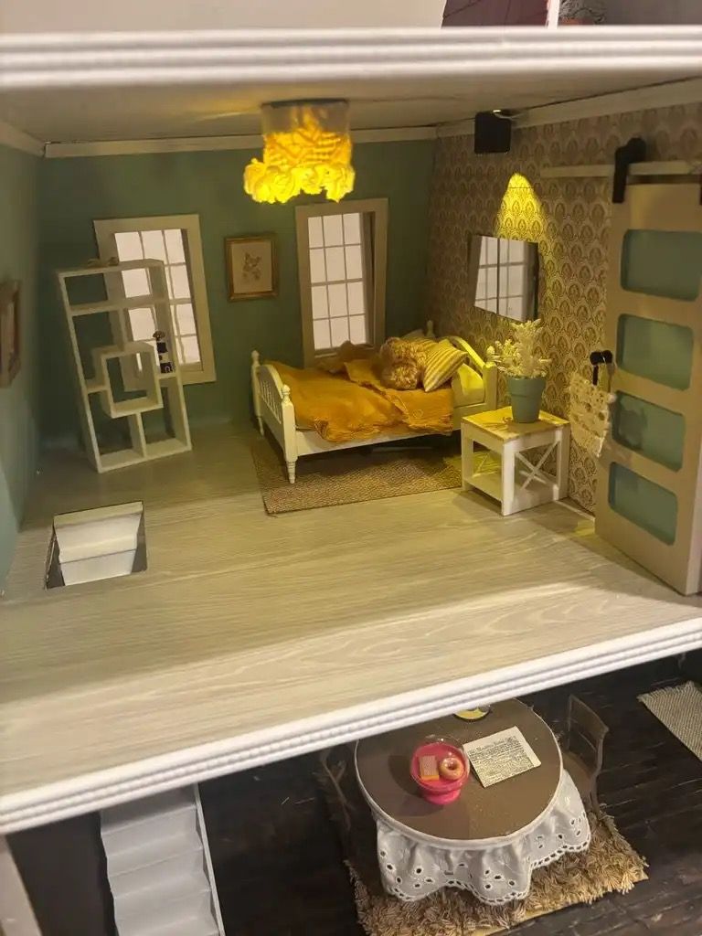 Main image 7