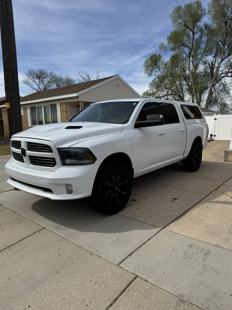 2015 RAM 1500 Sport