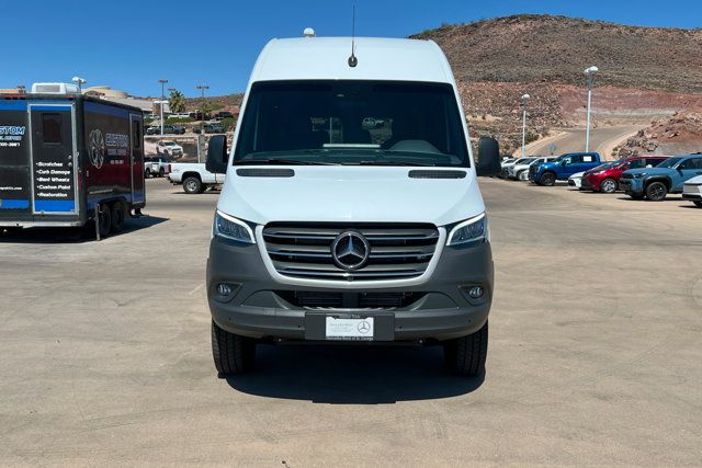 Main image 9
