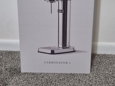 Aarke Carbonator 3 Sparkling Water Maker - Polished Steel with Bottle