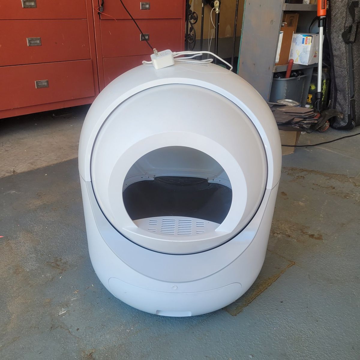 Automatic Self-Cleaning Litter Box White