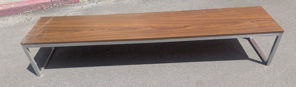 Shelf/Bench/Display tables (6)