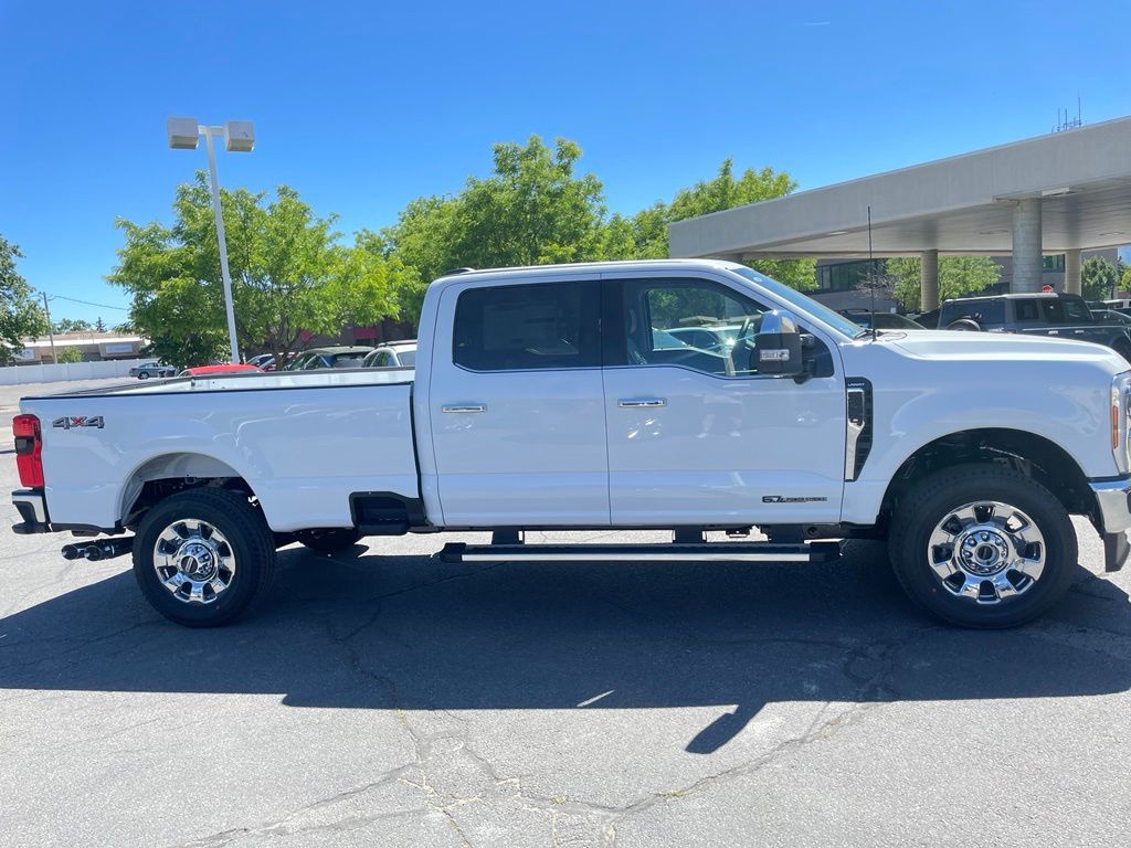 Main image 4