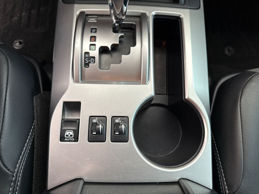 Main image 18