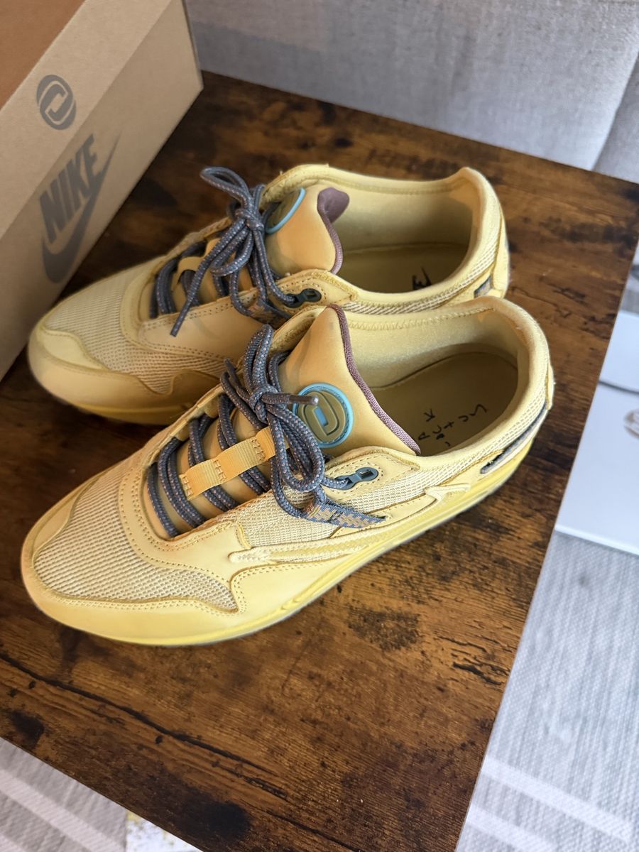 Travis Scott Air Max 1 Saturn Gold Size 9