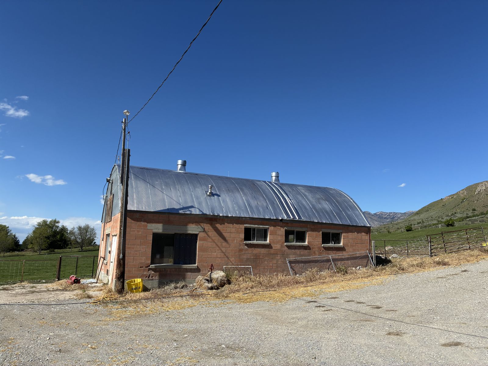Main image 3