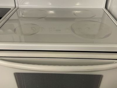 Amana All White Electric Range, Clean, Working Perfectly, With Warranty!
