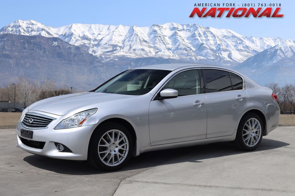 2013 Infiniti G37 x
