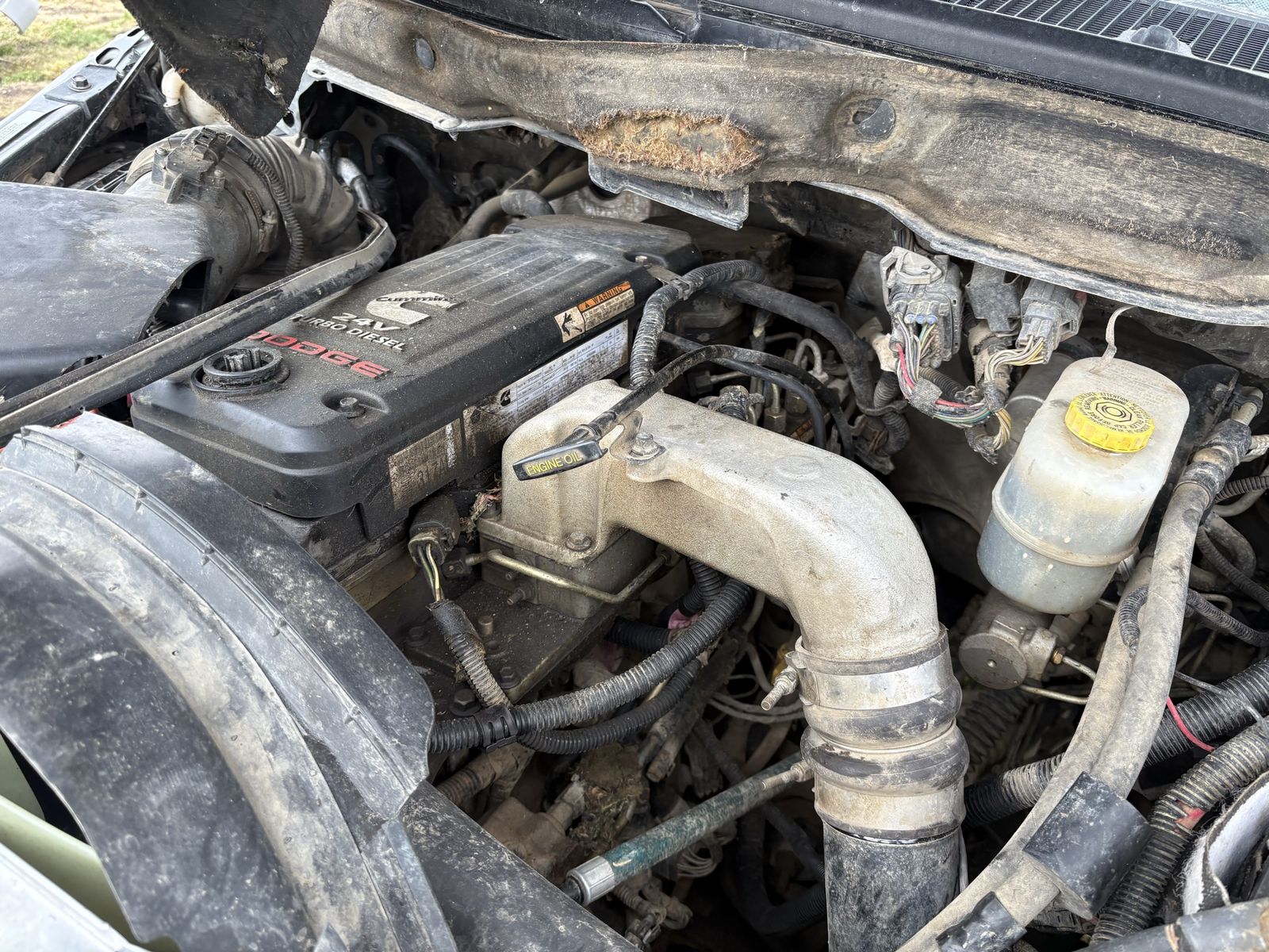 2005 dodge cummins 5.9 325hp complete motor