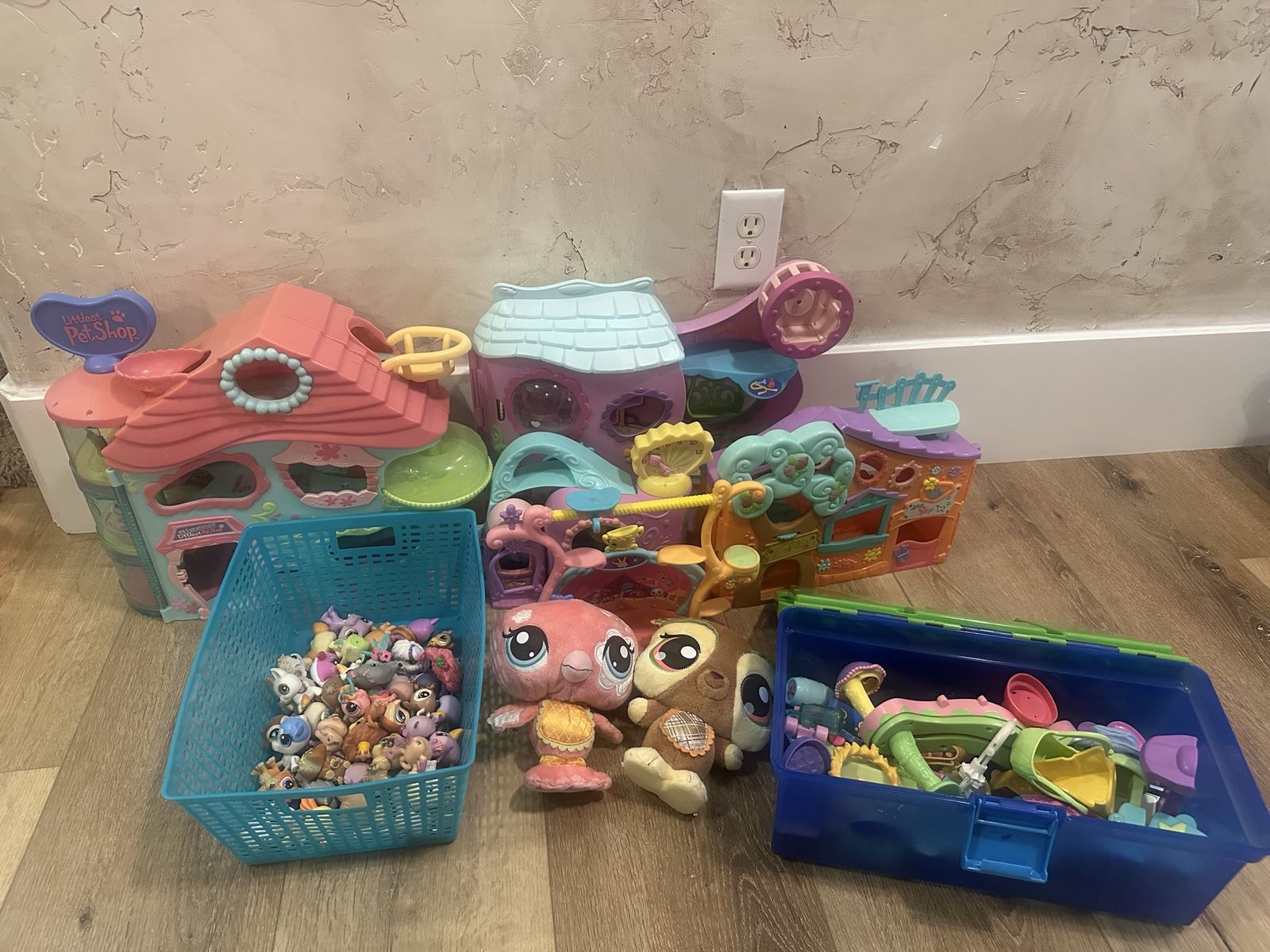 Large Littlest Pet Shop Lot