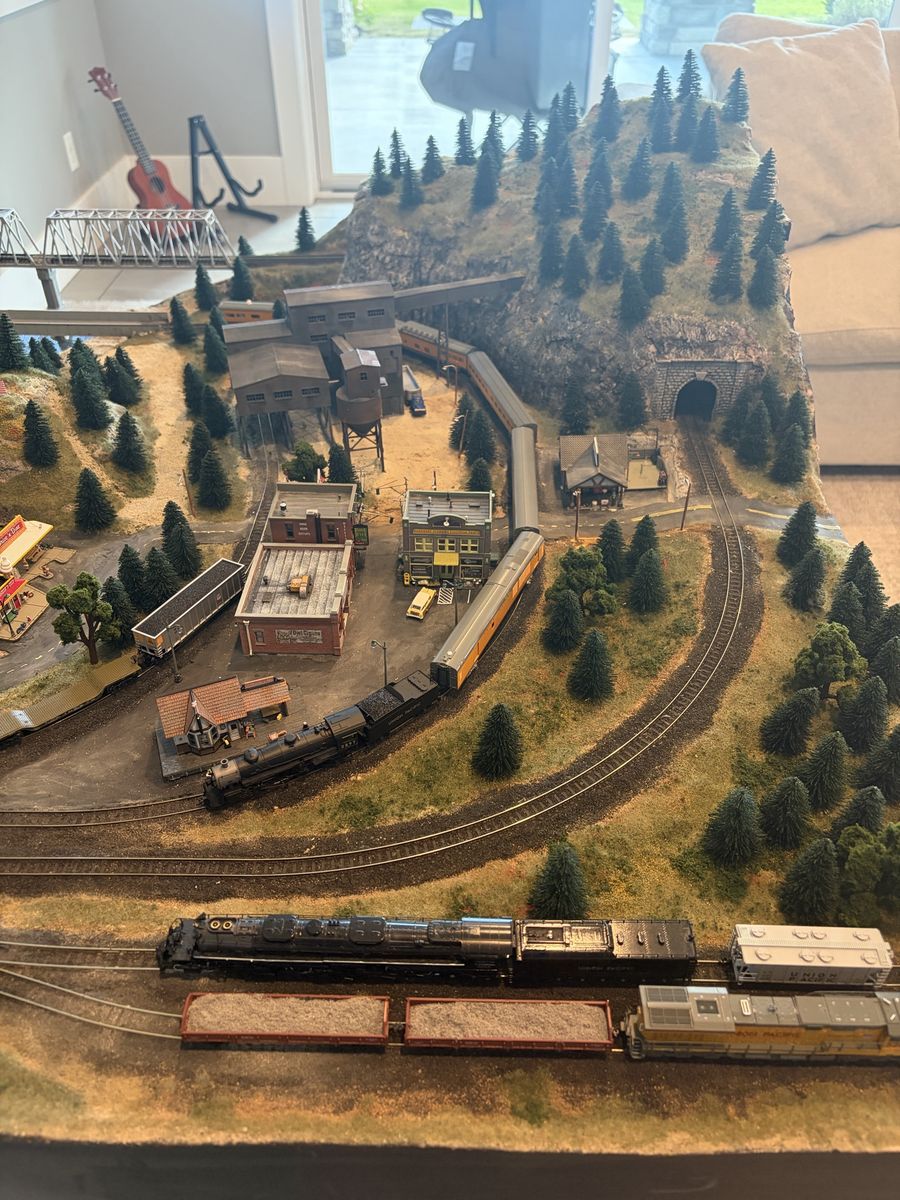 Main image 4