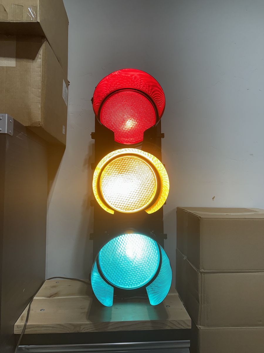 12" Glass Lens Traffic Signal