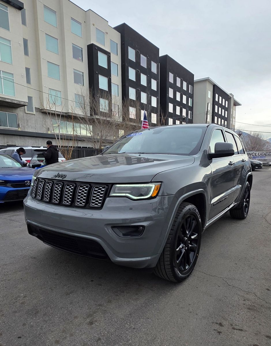 2020 Jeep Grand Cherokee Altitude