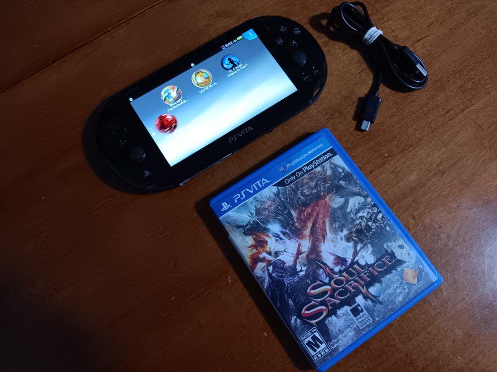 Sony Playstation VITA System with Wifi PCH-2001 -