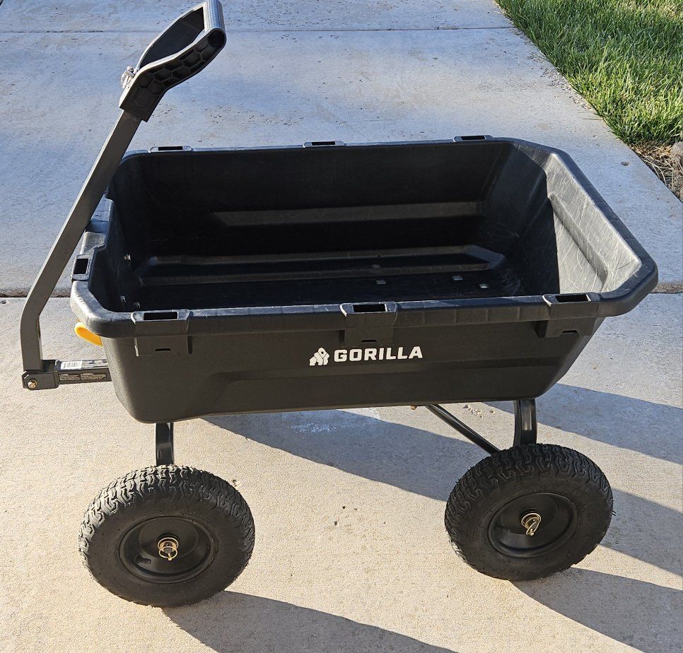 GORILLA CART 7 cu. ft.