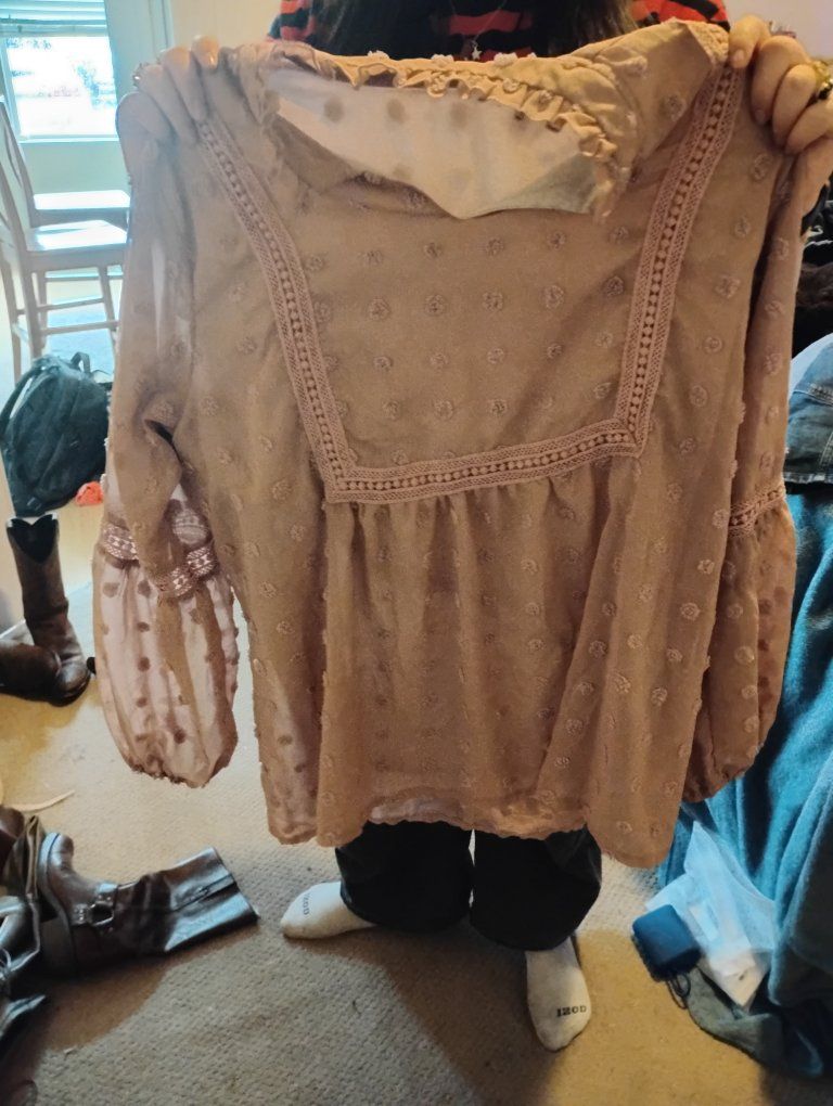 Main image 3
