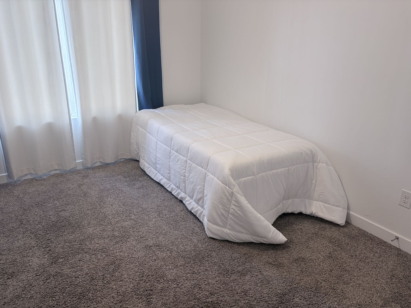 PRIVATE ROOM FOR RENT (women only)